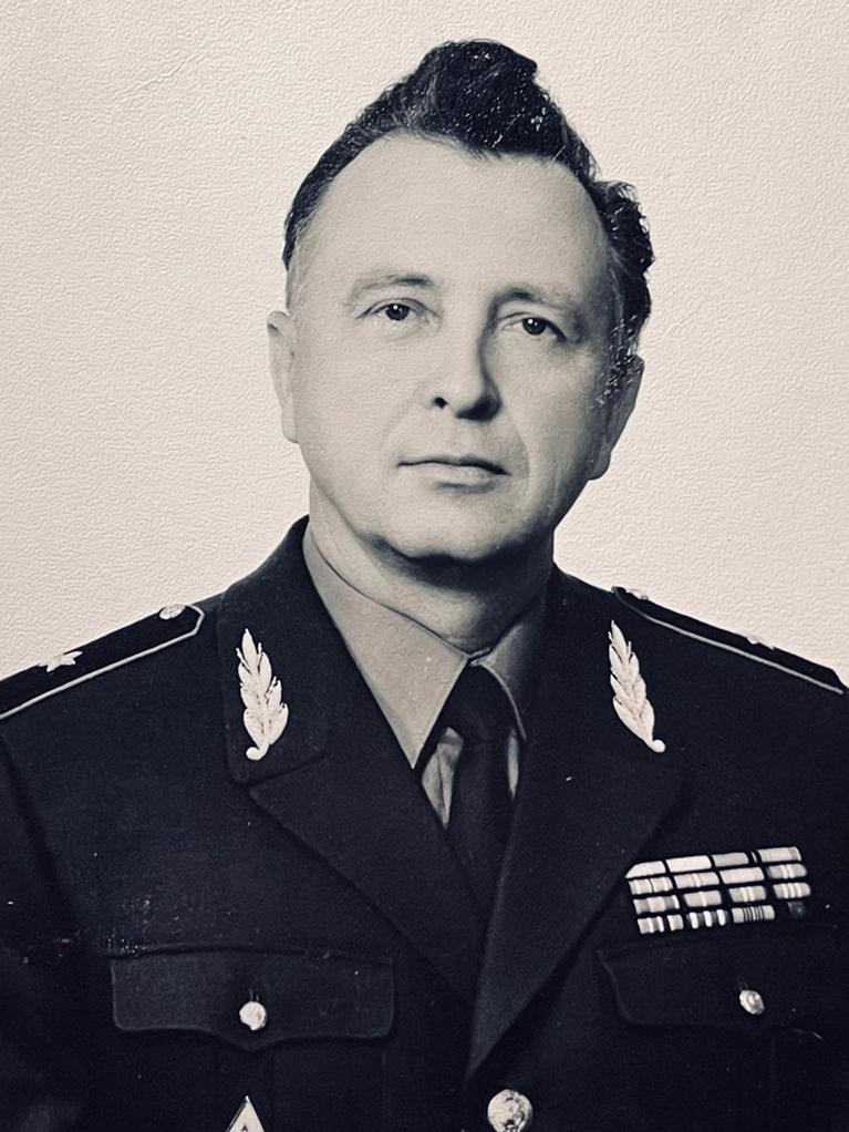 Генерал Миренков